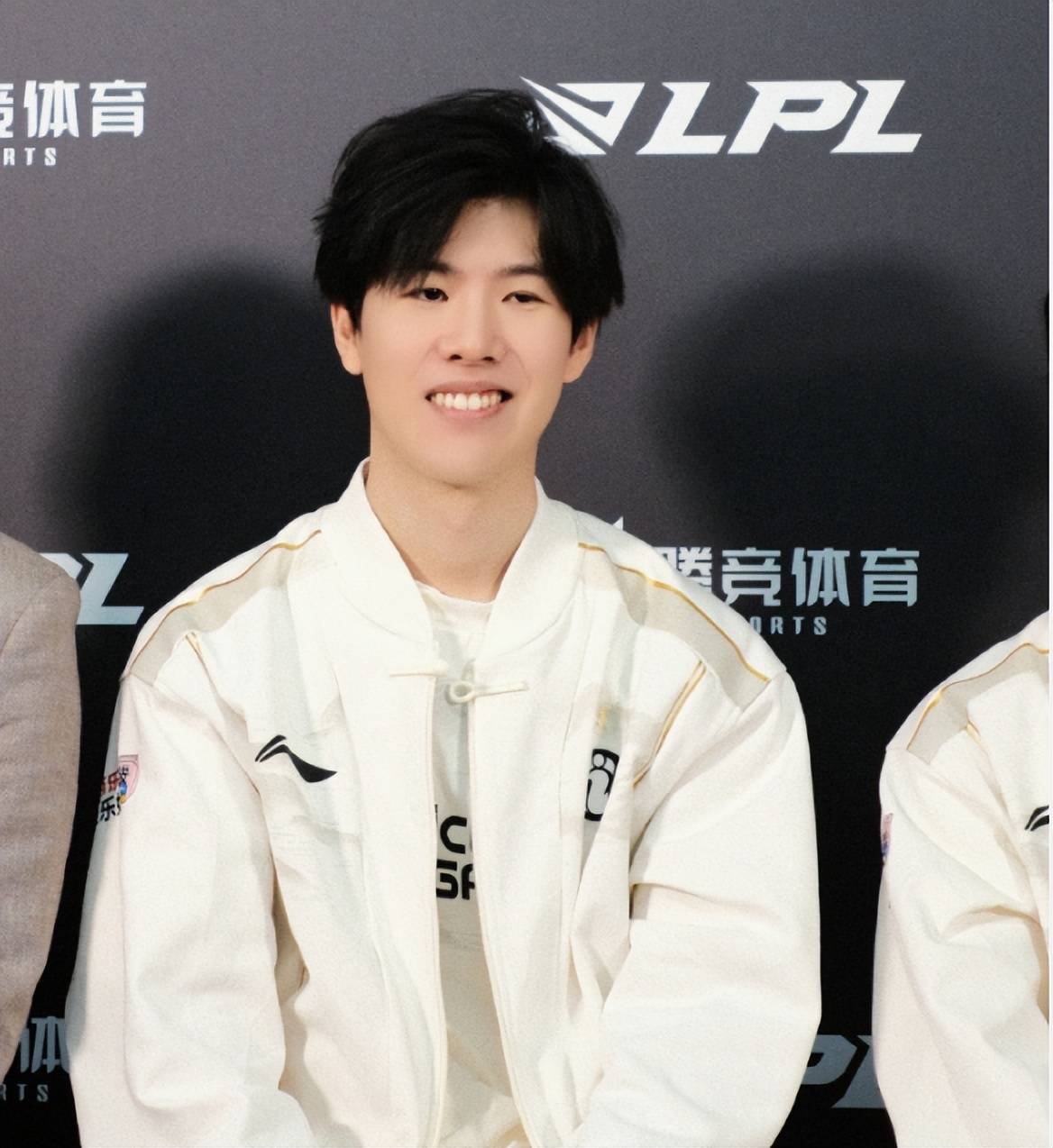 TheShy新星精彩发挥表现惊艳国际比赛日多特蒙德调整名单以备意大利杯，这操作让人直呼：Scout连续七场比赛得分超过晋级的简单介绍金年会娱乐网站